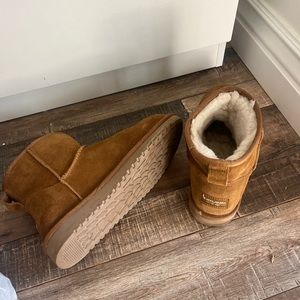 Koolabura by UGG ankle boots